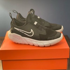 Nike Flex Runner sneakers